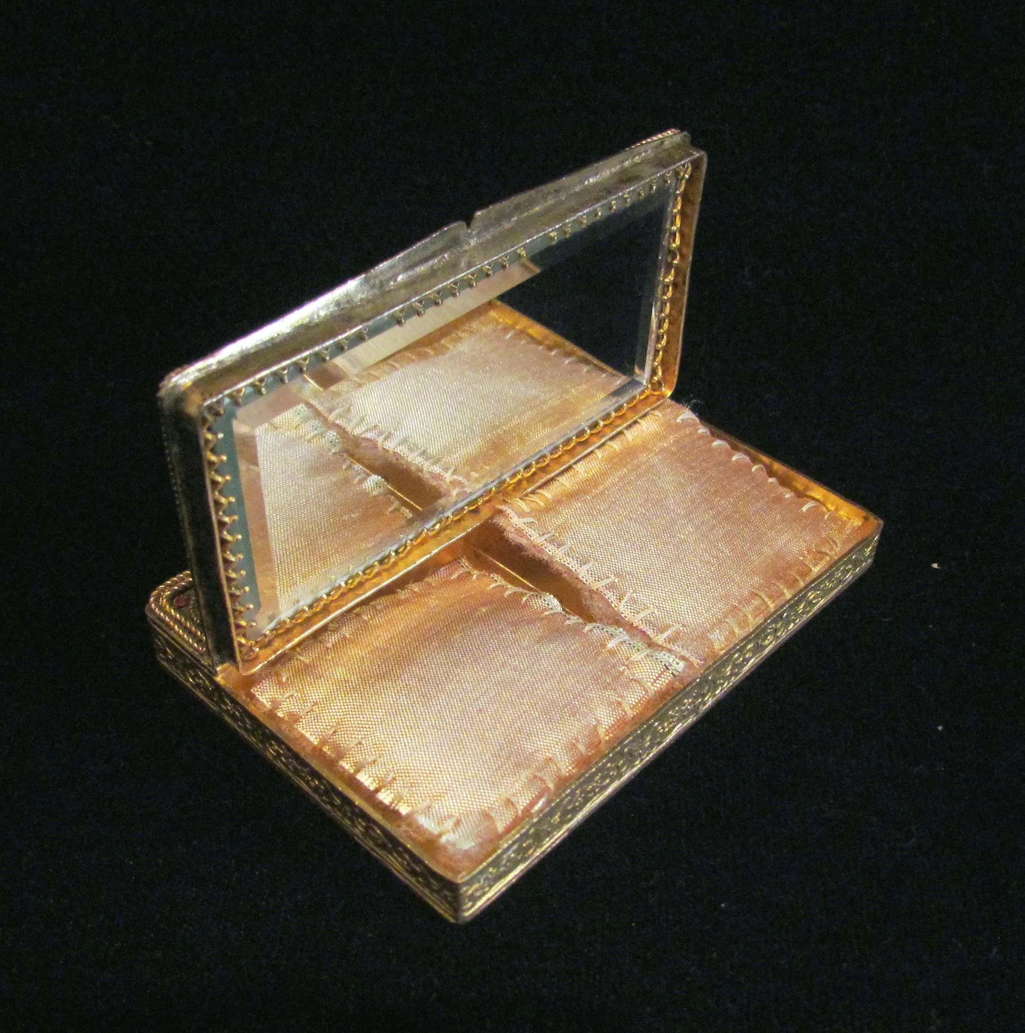1800s French Portrait & Jewel Gold Ormolu Compact Antique 19th Century Excellent Condition
